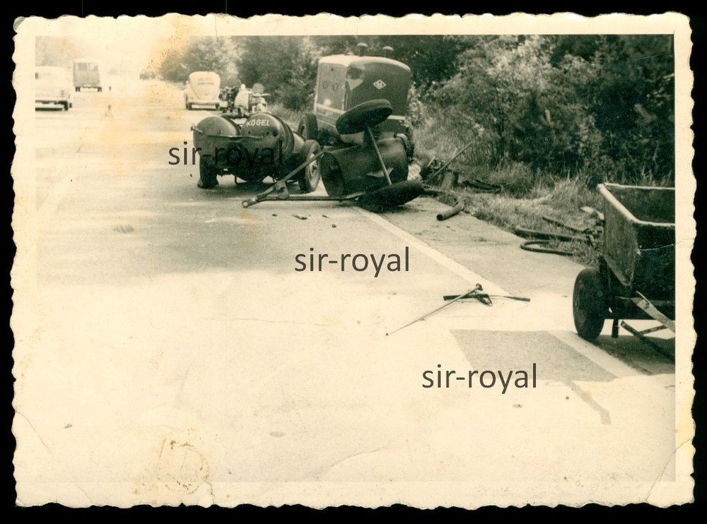 Slurry tanker? Accident-car motor vehicle 1950s 1960s agriculture-photo 10x7cm
