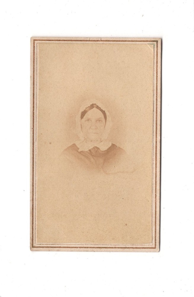 N. A. Beers CDV Photo Lady Portrait with Hood & Tax Stamp – Franclin / USA 1864