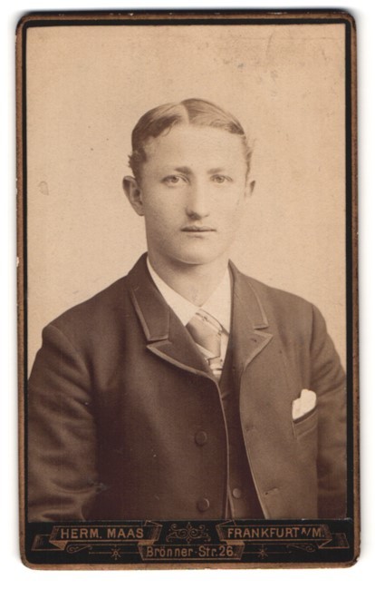 Photograph Herm. Maas, Frankfurt a. M., Brönnerstr. 26, young man in suit m