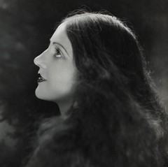 LARGER SIZE, ZIEGFELD FOLLIES Broadway Show, „Princess Heana” dancer w amazing