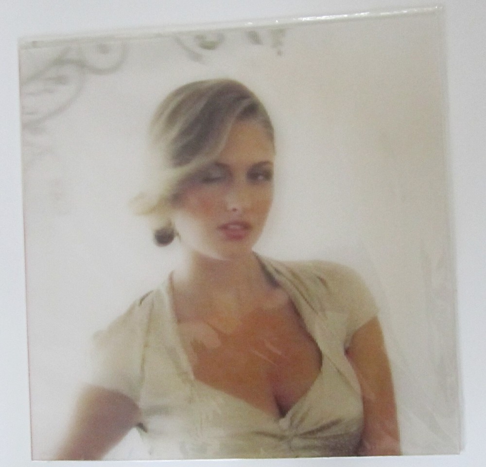 Winking Girl CinemaGraphic M. Brown Motion Lenticular 3-D Picture Large 16×16