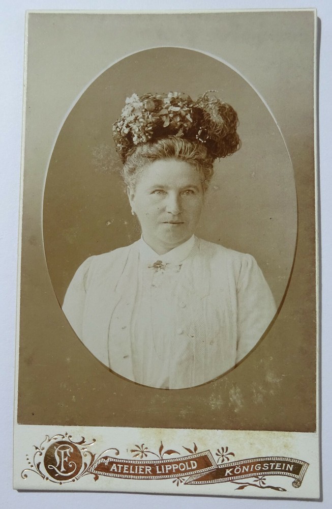 CdV Photo Portrait Wealthy Lady with Flowers Hat Königstein 1900s (F2620