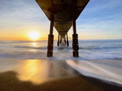 Digital Image Picture Photo Wallpaper: Sunset Under a Pier