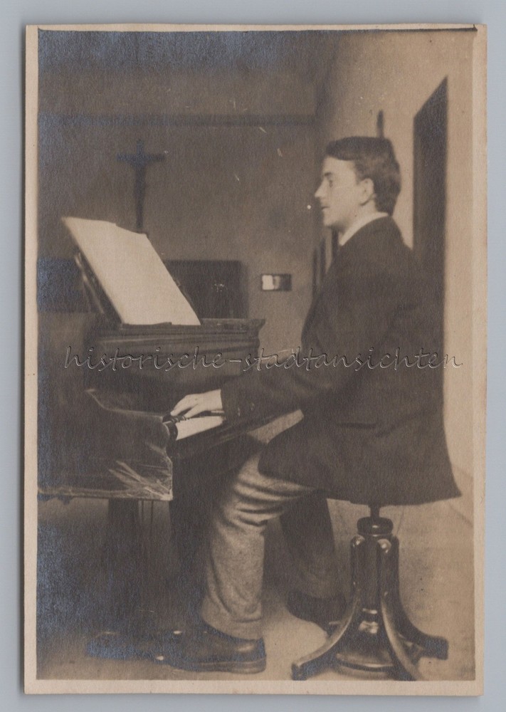 Man Playing On Grand Piano Music 1920 – Vintage Photo