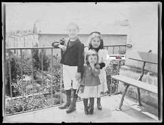 Family, Children, Glass Photo Plate, Vintage Black & White Negative 6X8 CM