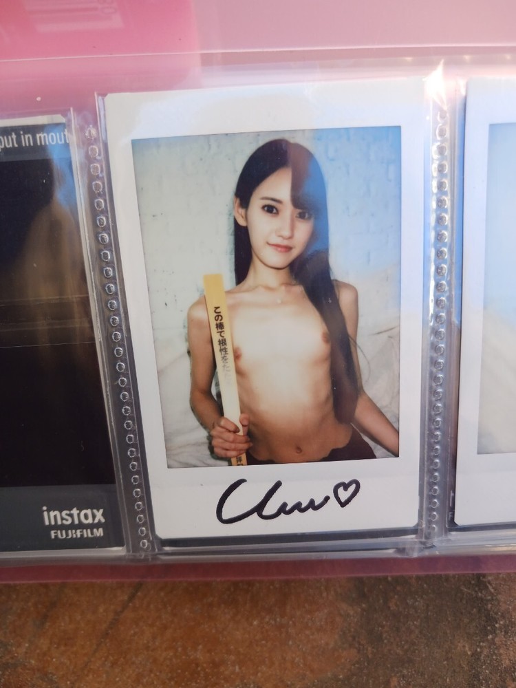 Umi Yatsugake 2023 tre Moody’s S1 Prestige Autographed Instax Photo 3 from Japan