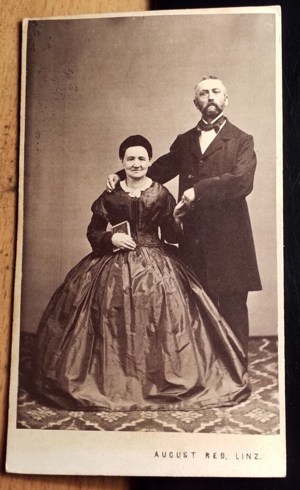 Older couple – woman in crinoline & man with beard / 1866 CDV August Red Linz
