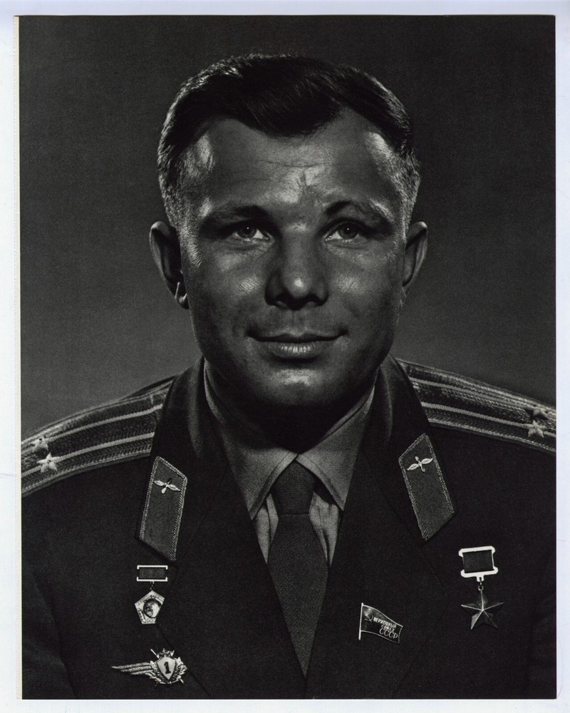 1963 Portrait Soviet Cosmonaut Yuri Gagarin Yousuf Karsh VTG Photogravure 1977