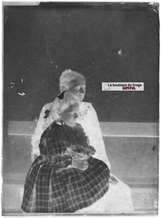 Old Black And White Photo Glass Plate Negative 13X18 Cm Grandmother Child