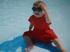 «PISTE SCARE»: PHOTO, PHOTOGRAPHY, CHILD, SNOW, WINTER, COURAGE, COOL, HOLIDAY, FASHION