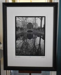 LARG NEIL R BROWN SIGNED LIMITED EDITION BLACK & WHITE PHOTO FOUNTAIN DE MEDICIS