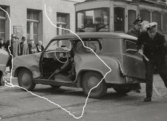 18x12cm old barite photo 1958 Munich accident Ford Taunus 12m + Lloyd 600 station wagon