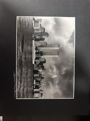 «Vintage James Caprell Signed WTC Twin wers Black & White Matted Photo Print»