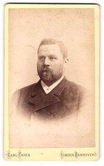 Photograph Carl Thies, Linden-Hannover, Deisterstrasse 1, portrait of a gentleman