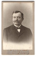 Photograph Bruno Wendsche, Dresden, Leipzigerstr. 58, Portrait Nobleman with Sch