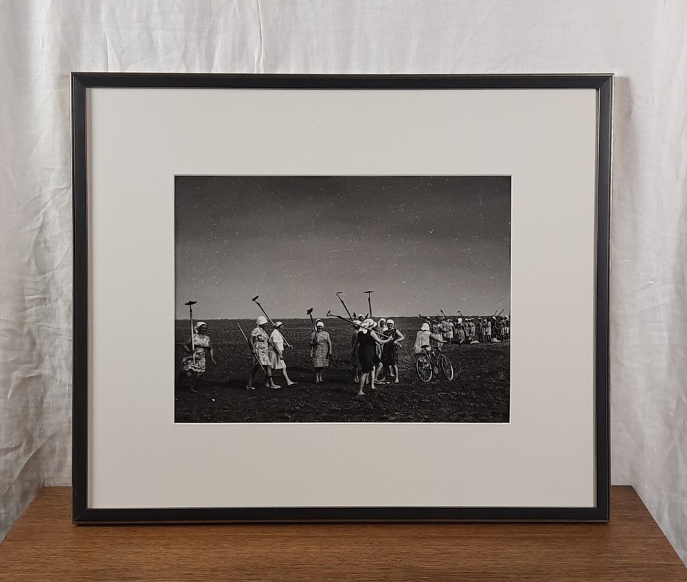 Collective Farmers, Original Vintage Photo, Ukrainian Artist Zyubritsky