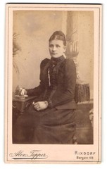 Photography Alex Tepper, Rixdorf, Bergstr. 123, Pretty Lady With Updo