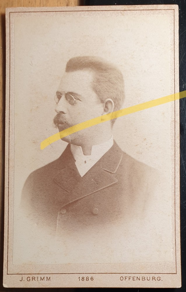 Man with Beard & Pinch Portrait from the Side / 1886 CDV J. Grimm Offenburg