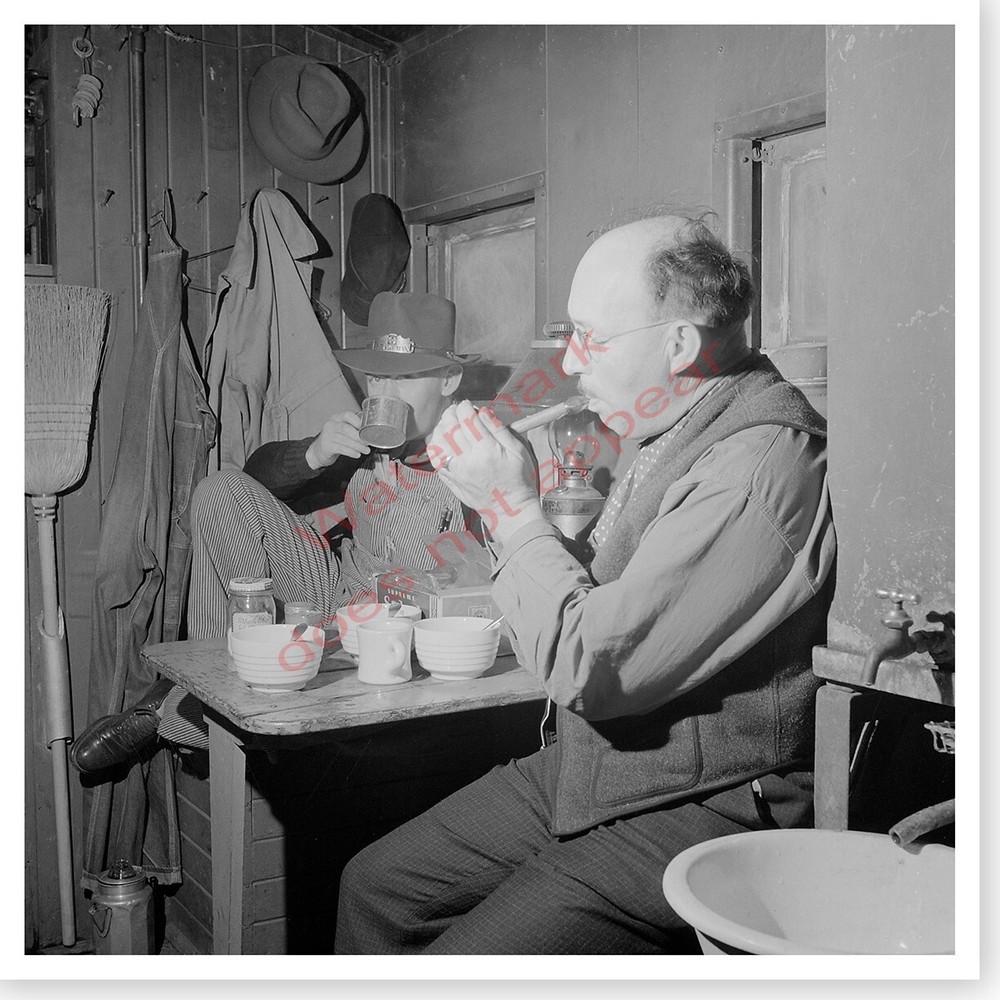 ATSF Atchison Topeka Santa Fe Railroad 1943 Lunch In Caboose 10 x 10 Photo