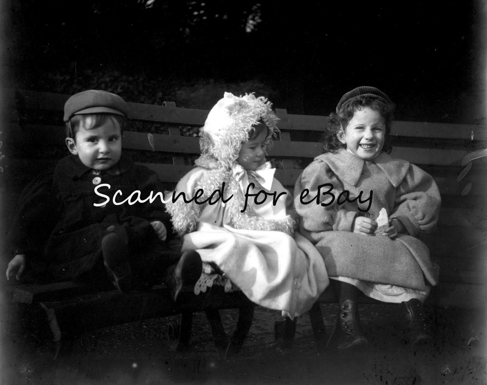 CUTE RICH CHILDREN IN 1880s FASHIONS – LARGE NEGATIVE SOCIAL HISTORY