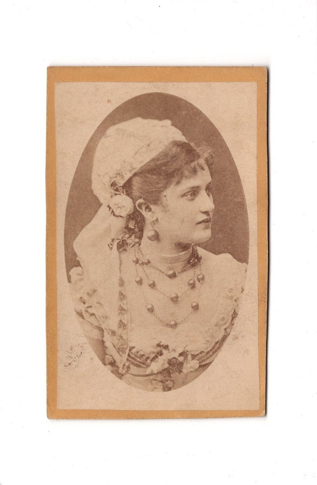 CDV photo woman portrait/named: Marsberg/actress? – unknown location