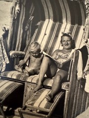 Original Photo Kölpinsee Usedom Beach Chair Summer 1939 (17.8 x 13 cm)