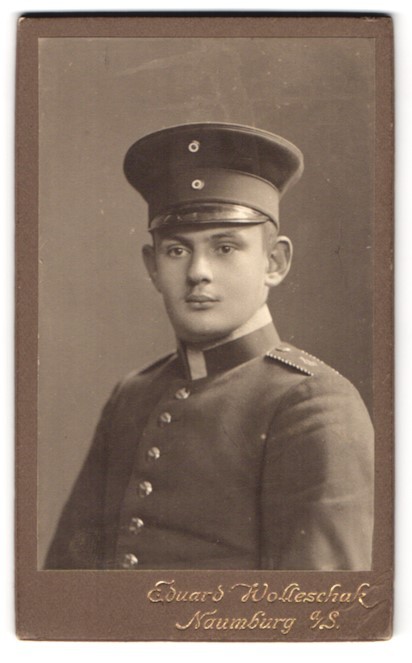 Photograph Eduard Weolleschak, Naumburg a. S., Windmühlenstr. 30, Portrait Einj