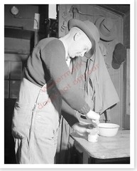 ATSF Atchison Topeka Santa Fe Railroad Preparing Lunch In Caboose 8 x 10 Photo
