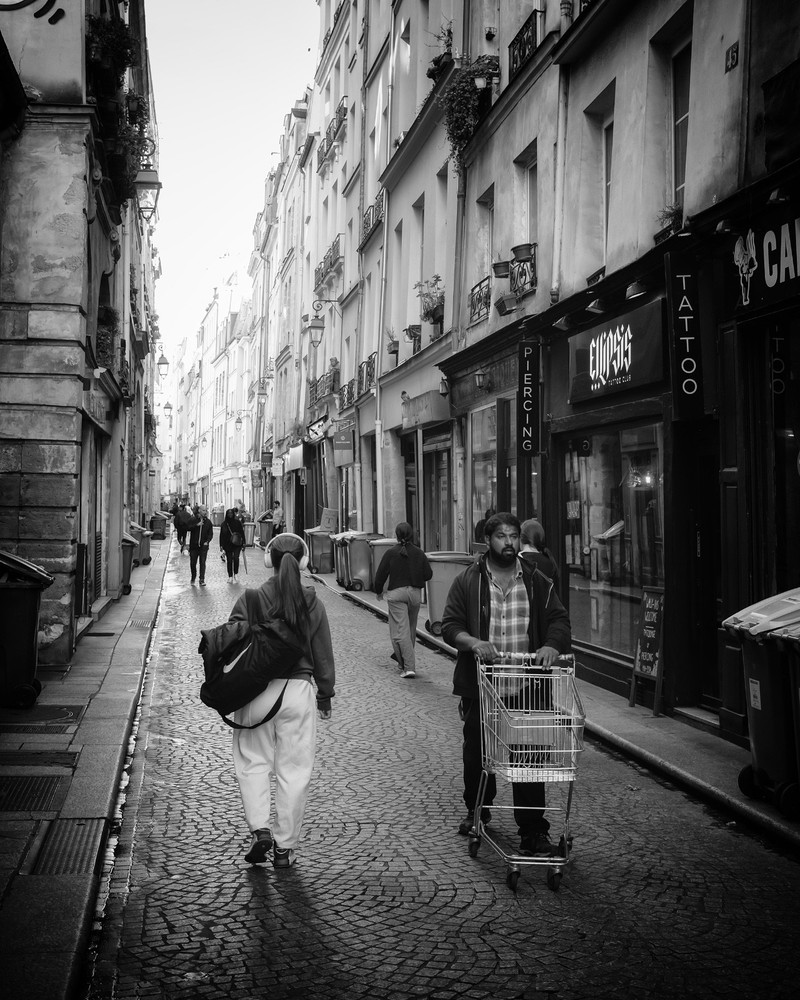 Fine Art Photography 5×7, 8×10, 11×14, 16×20 – Paris, France Street Photography
