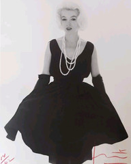 Bert Stern – Marilyn Monroe – in black dress with pearls – limited & signed