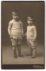 Photograph Wilh. Kihlstróm, Kóbenhavn-O., Easter Brogade 27, Two Boys in Modis