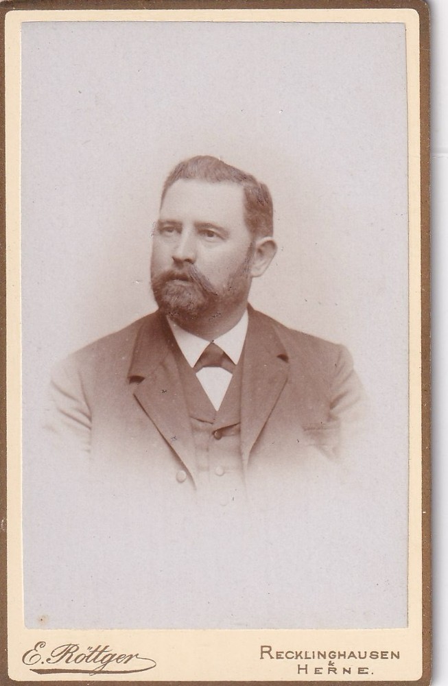 E. Röttger CDV – Man Portrait – Recklinghausen Herne 1890s