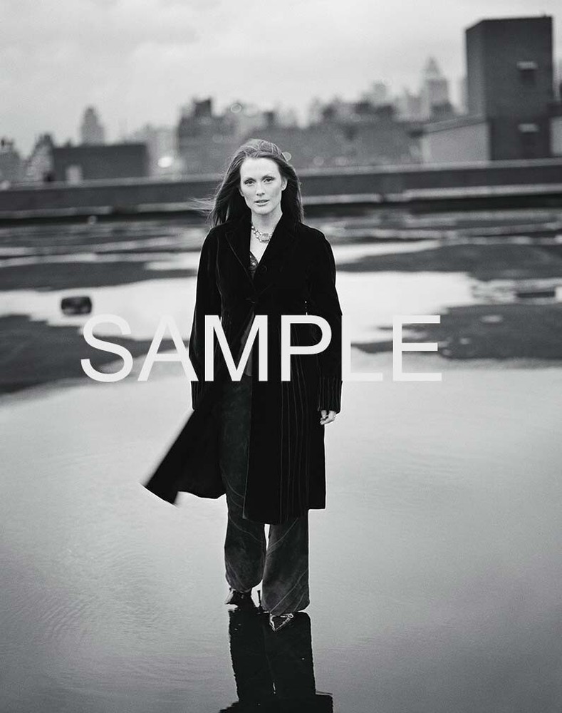 Julienne Moore – B/W – Modern Archival Fine Art Print 8.5×11
