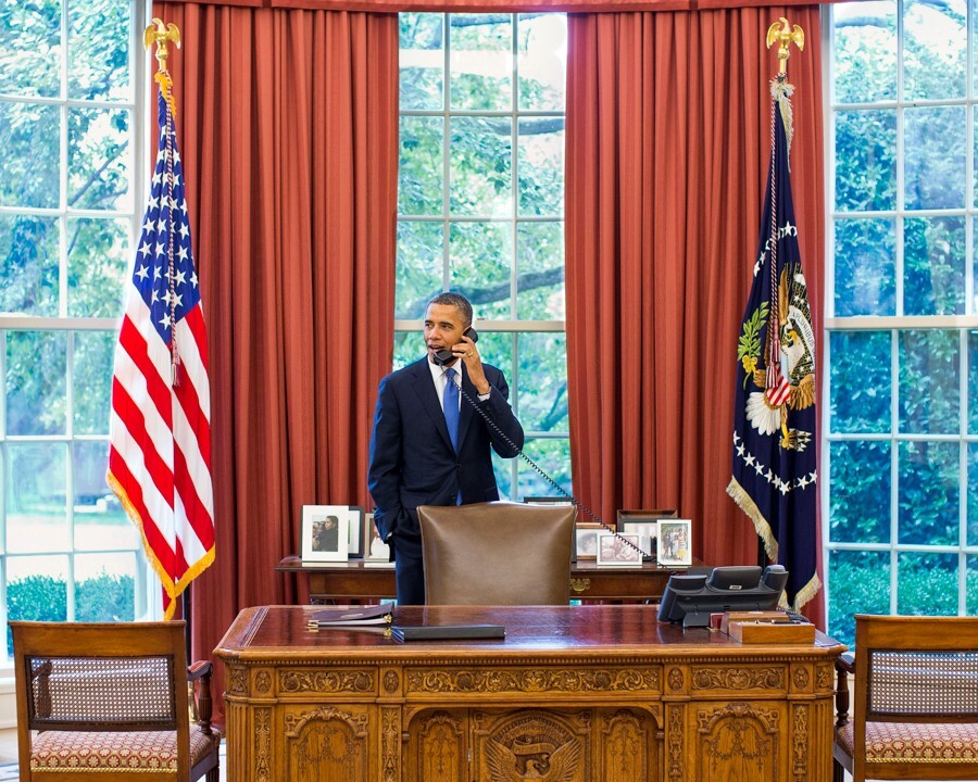 8×10 photo of President Barrack Obama in the Oval Office