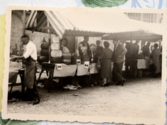 Photo 7x10cm Netherlands Market Cheese Fairground People Stalls 1957 Vintage BG