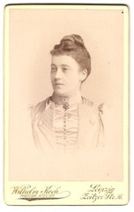 Photograph Wilhelm Koch, Leipzig, Zeitzer Str. 16, young lady with upright
