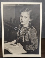 Photo Portrait Regensburg 1950 Child Girl School Book Pigtails Classroom Picture