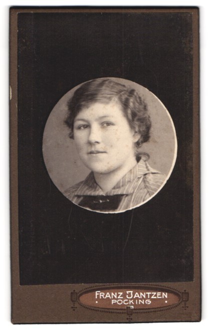 Photograph Franz Jantzen, pocking, breast portrait young lady with contemporary
