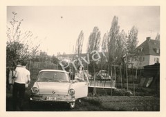 Photo Classic Car BMW With Driver In The Background VW Beetle K1.84