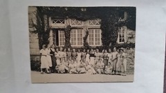 Photo large format 26 school class girls circa 1940s approx 13x18cm