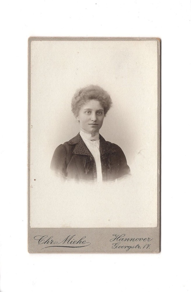 CDV photo lady portrait-Hanover 1902