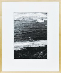 Daido Moriyama » Hawaii, 2007 » B & W Print Size H 24.8 x W 20.7 in