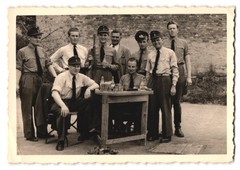 2 photographs Bundeswehr training course, training in submachine gun shooting at