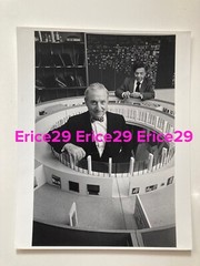 Arnold Newman Gelatin Silver Photo Joseph Hirshhorn w/ Model of Hirshhorn Museum