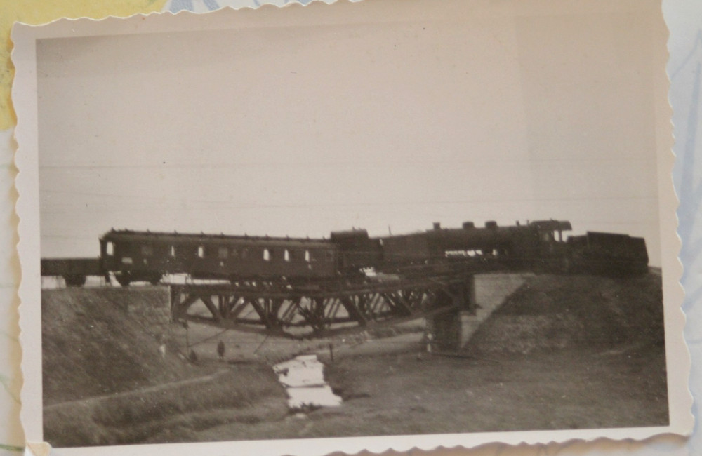 Photo Warthe Warta River Bridge Train Locomotive Steam Locomotive Poland Sieradz Vintage BH