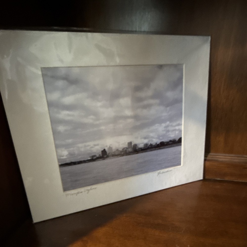 Richardson Signed «Memphis Skyline» Color Cityscape Photo 11×14 Matted Original