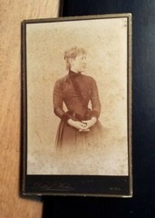 Luise Langenheim? Merchant as a young woman in crinoline/CDV Detlef Hahn Kiel