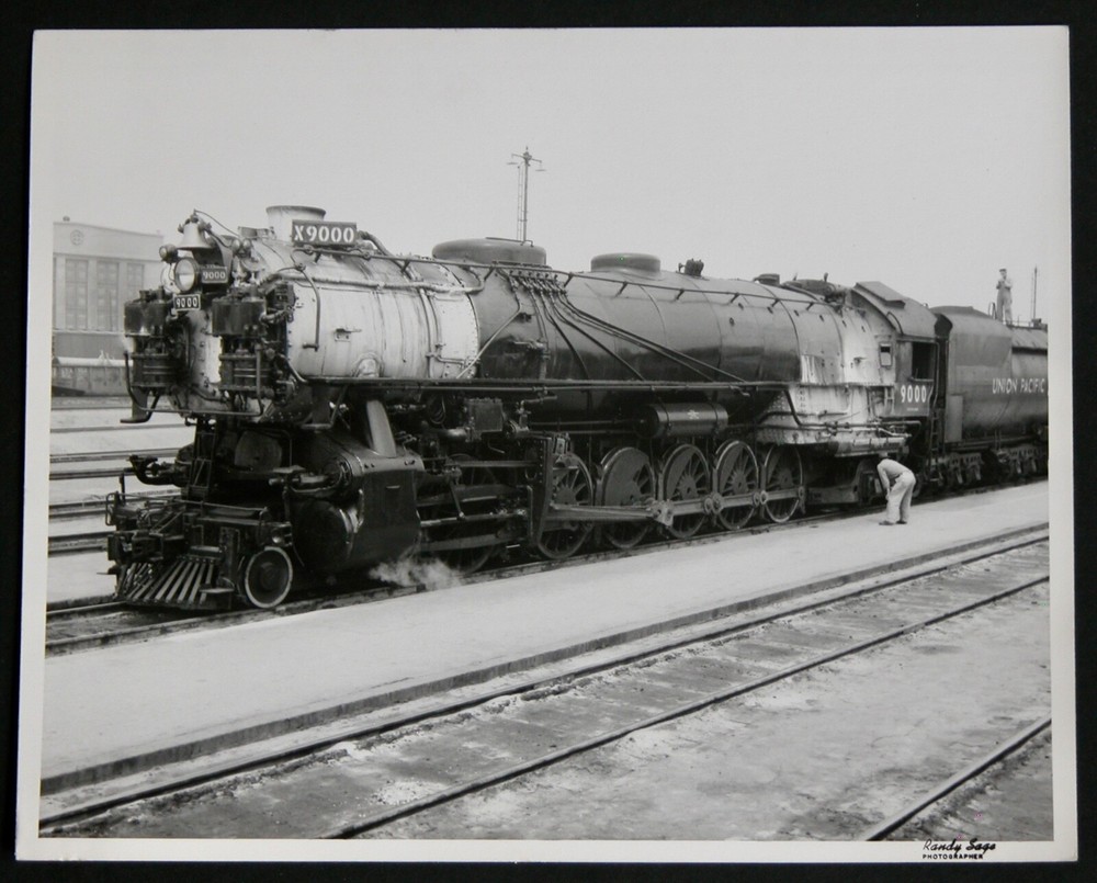 UNION PACIFIC X9000 Locomotive 8×10 Photograph Vtg 50s Railway Railroad Station
