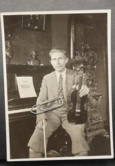 Photo Portrait Musician Violin Violin Piano Mozart Shield Instrument Classical Old