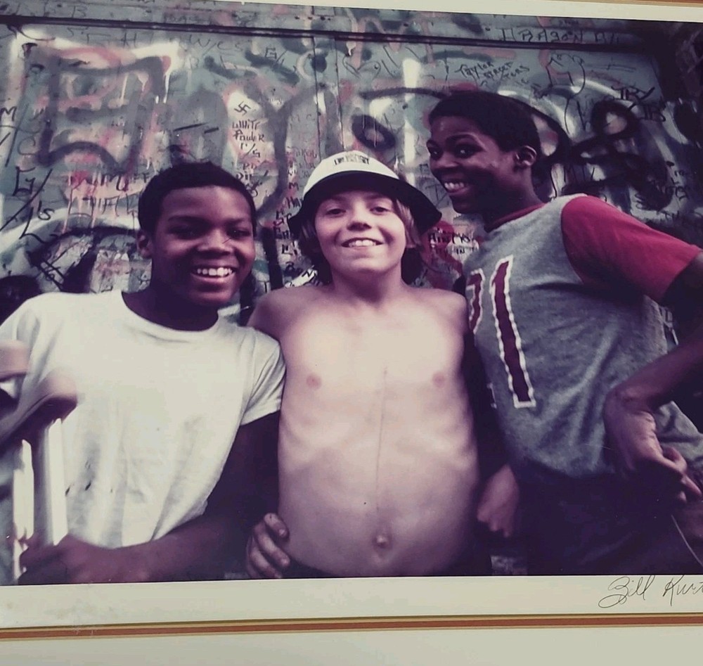 Vtg 1979 Bill Kurtis Limited Edition Photograph «Pals» – 24/95 – Chicago Teens